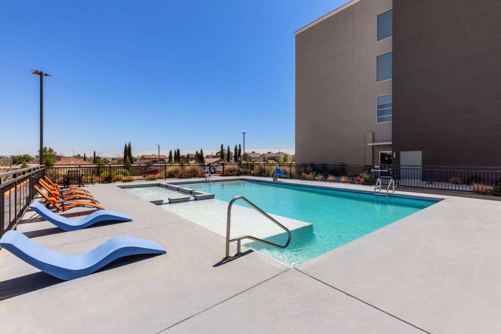 La Quinta Inn & Suites By Wyndham El Paso East Loop-375 Exterior foto